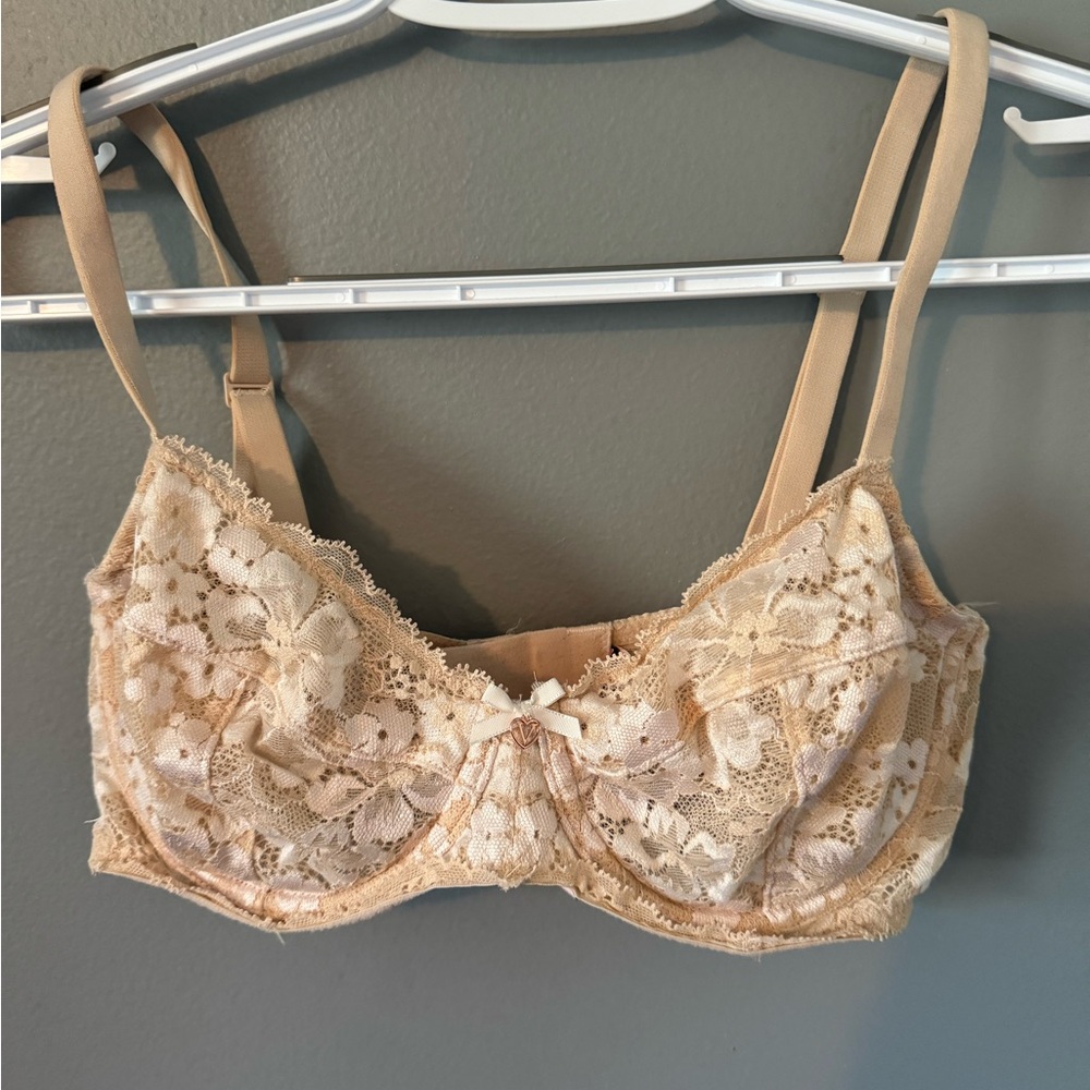 Victorias Secret Unlined Demi Elegant Lace Underwire Bra 32 DD